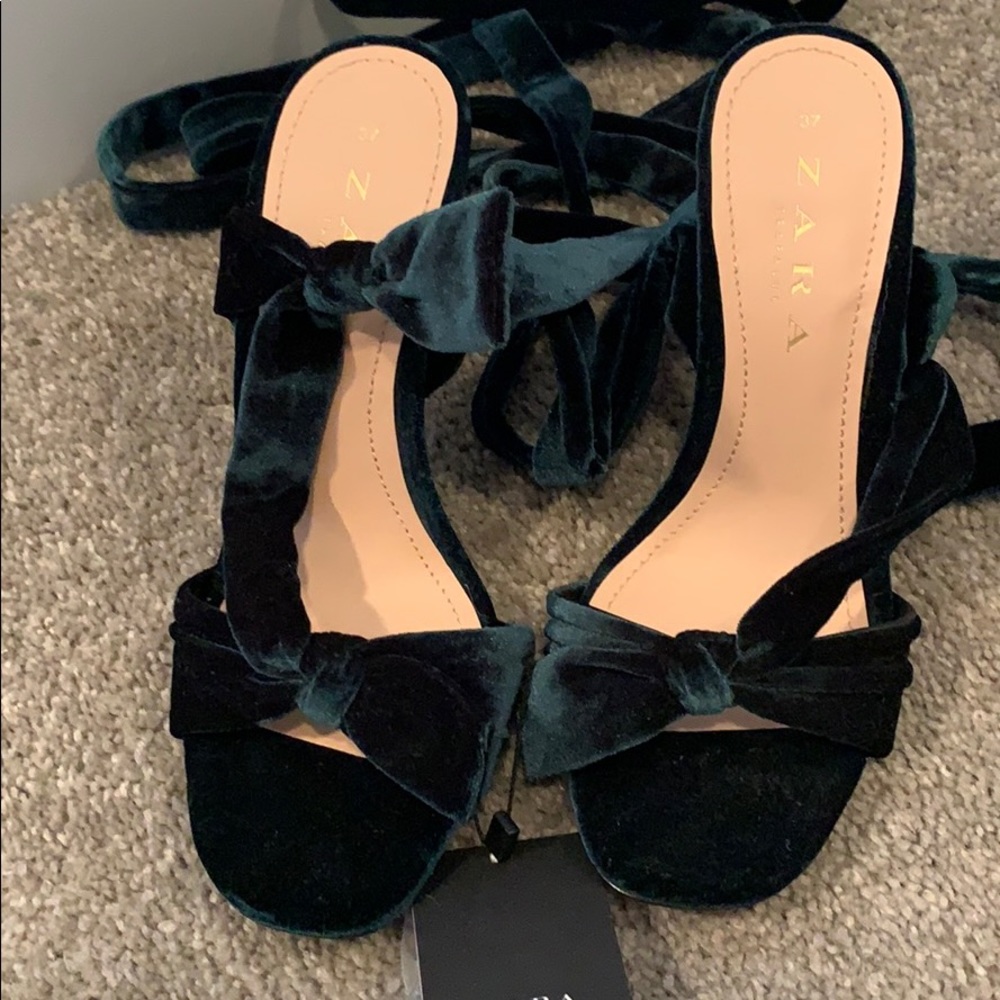 Zara basic green strappy sandals